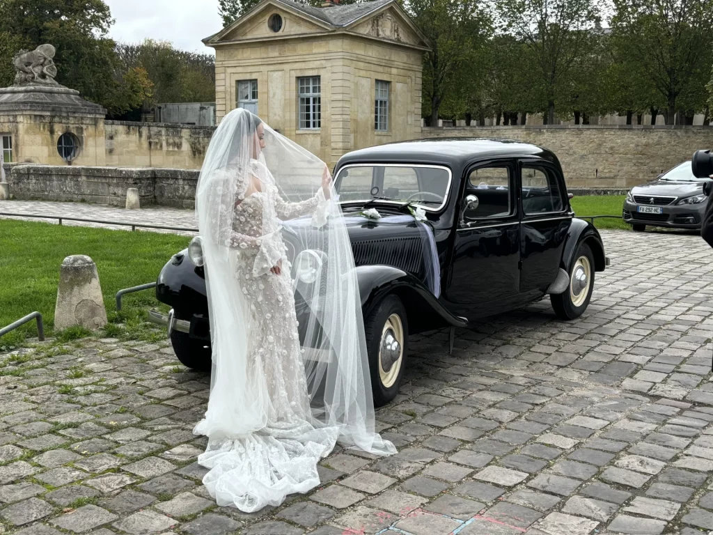 voiture-ancienne-mariage-parc-de-sceaux-paris