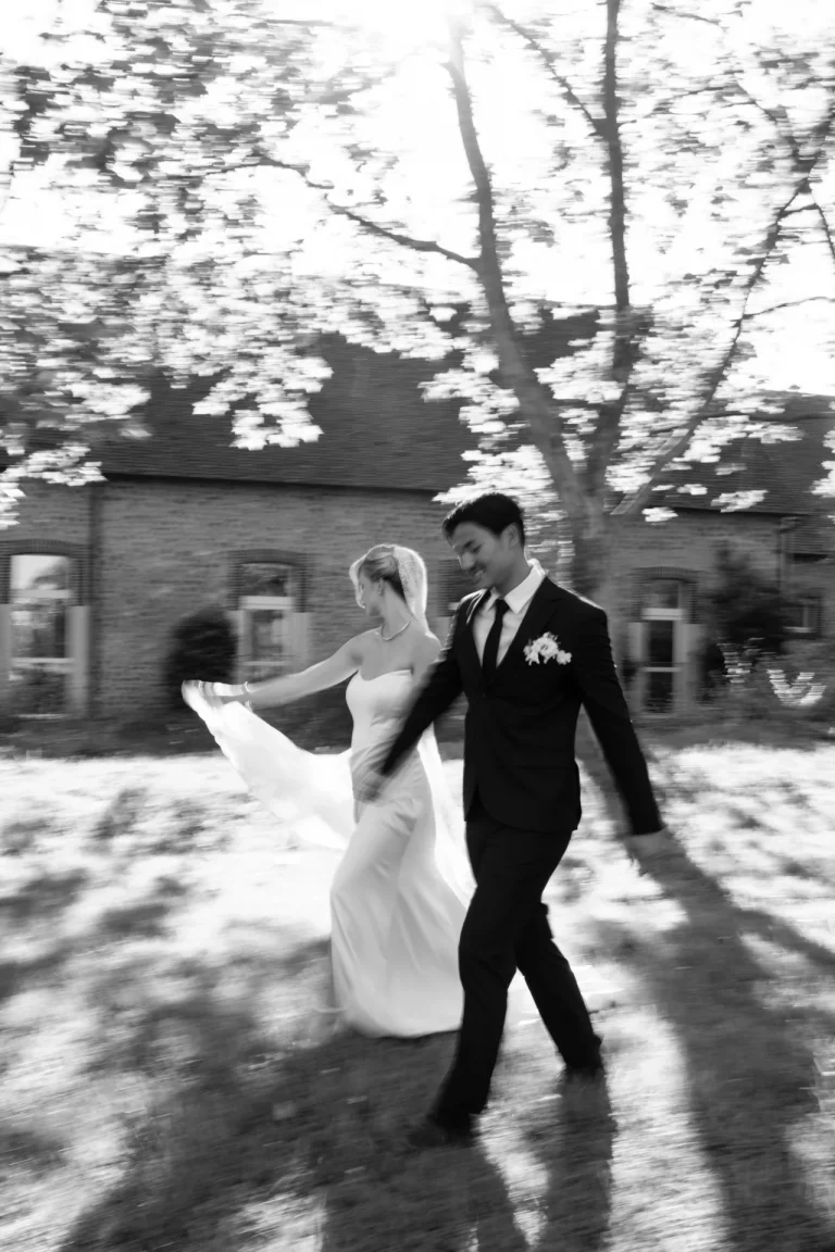 Galerie photos 37 Shooting location voiture mariage Yvelines